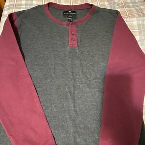 Sporthouse Men's Gray and Burgundy Henley Shirt